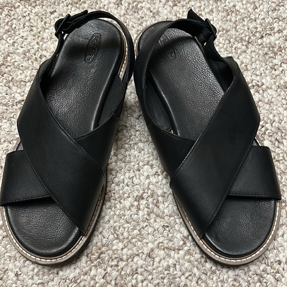 Keen new women saddle size us10 - Picture 2 of 5